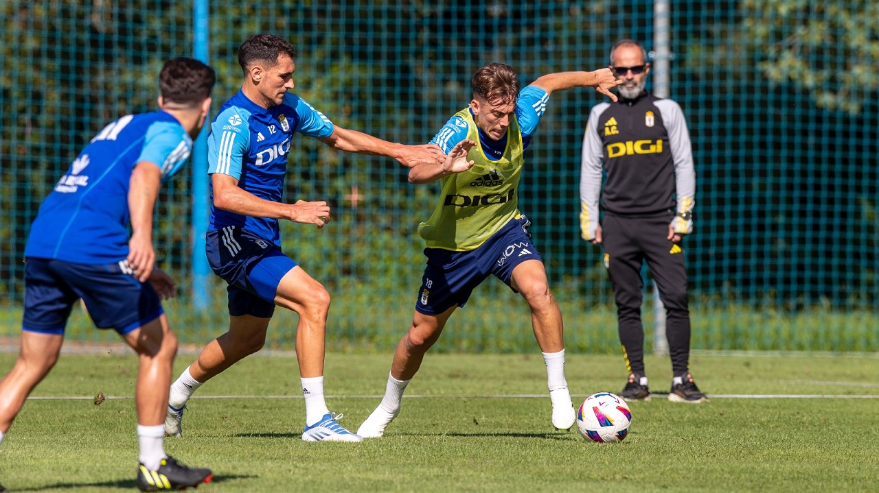 Tres Ausencias Por Precaución En El Entrenamiento Del Real Oviedo